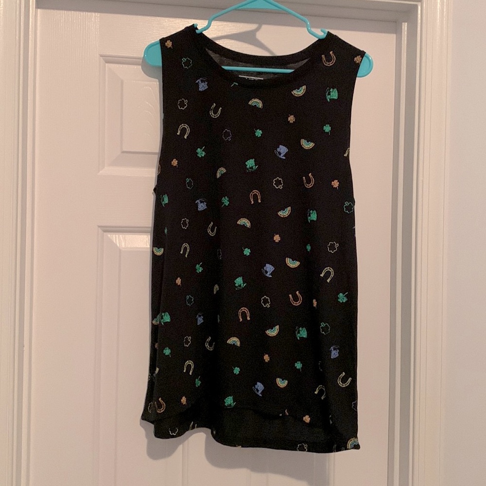 MODERNLUX St. Patrick’s holiday themed sleeveless tank/shirt size XXL.